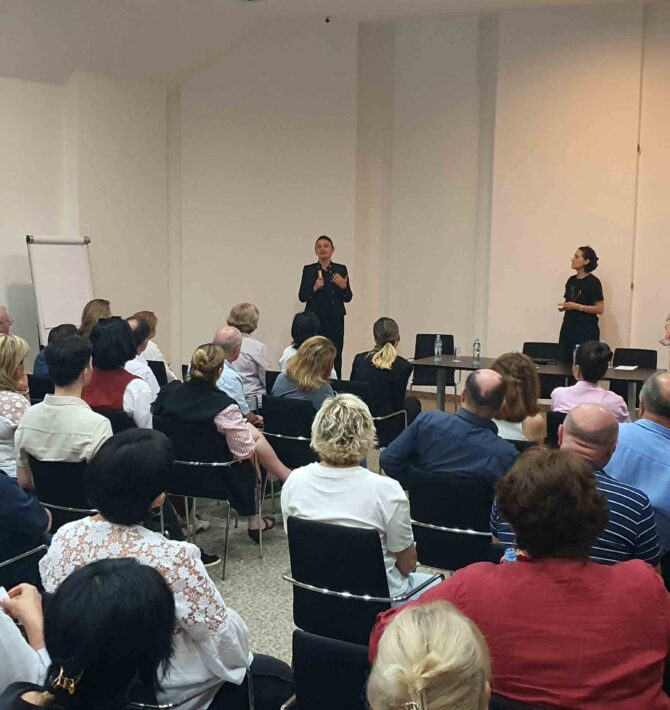A Series of Workshops Conducted for Heads of Educational Resource Centers